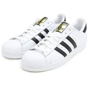 Adidas Superstars with gold tag size 8 1/2
